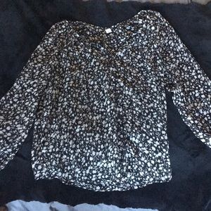 Large Old Navy flowy floral top